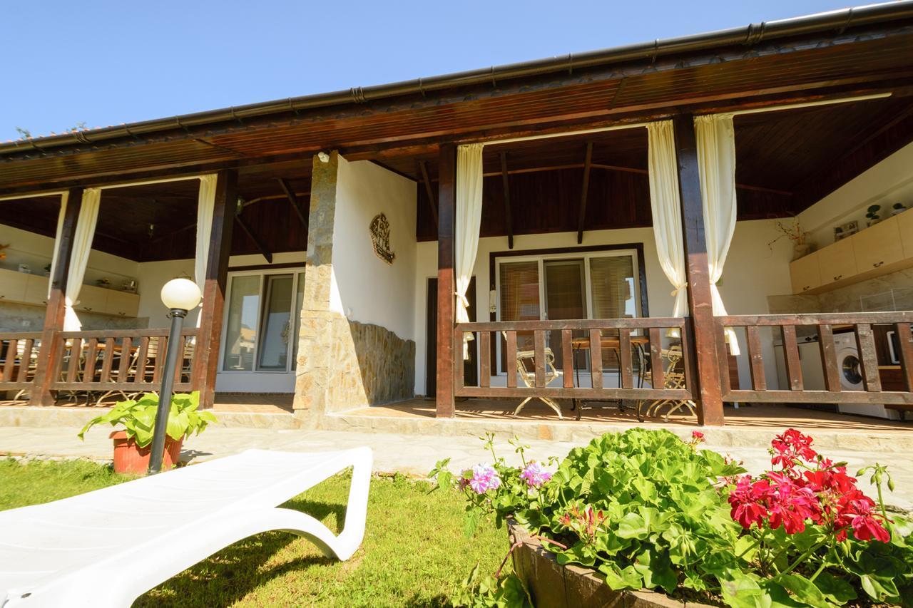 Villa Yanevi Lozenets Exterior foto
